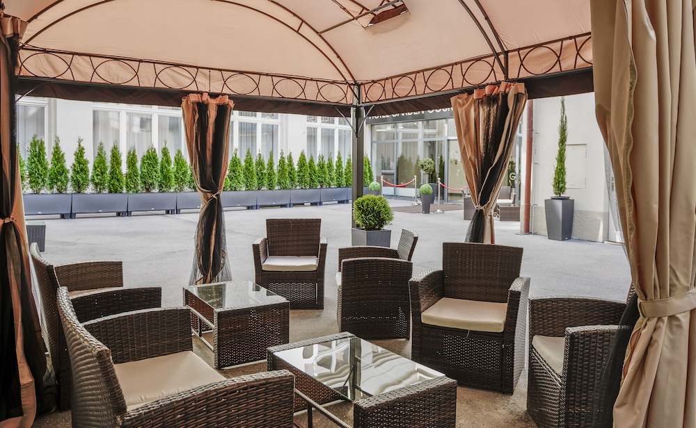 Hotel Garden Court 57/72