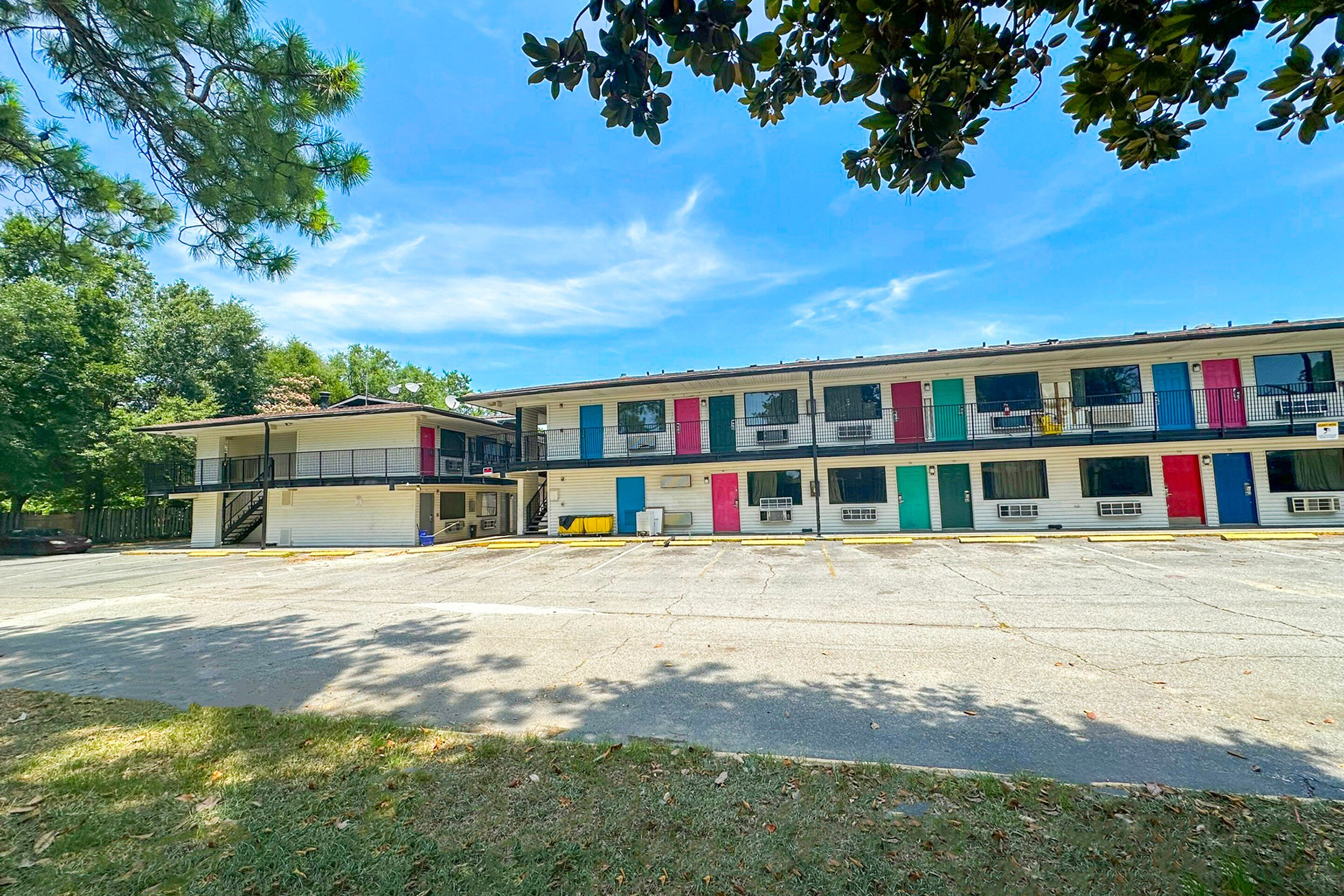 Luxury Inn By OYO Albany 9/33