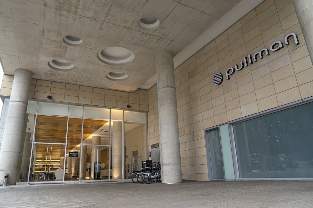 Pullman Lima San Isidro 3/49