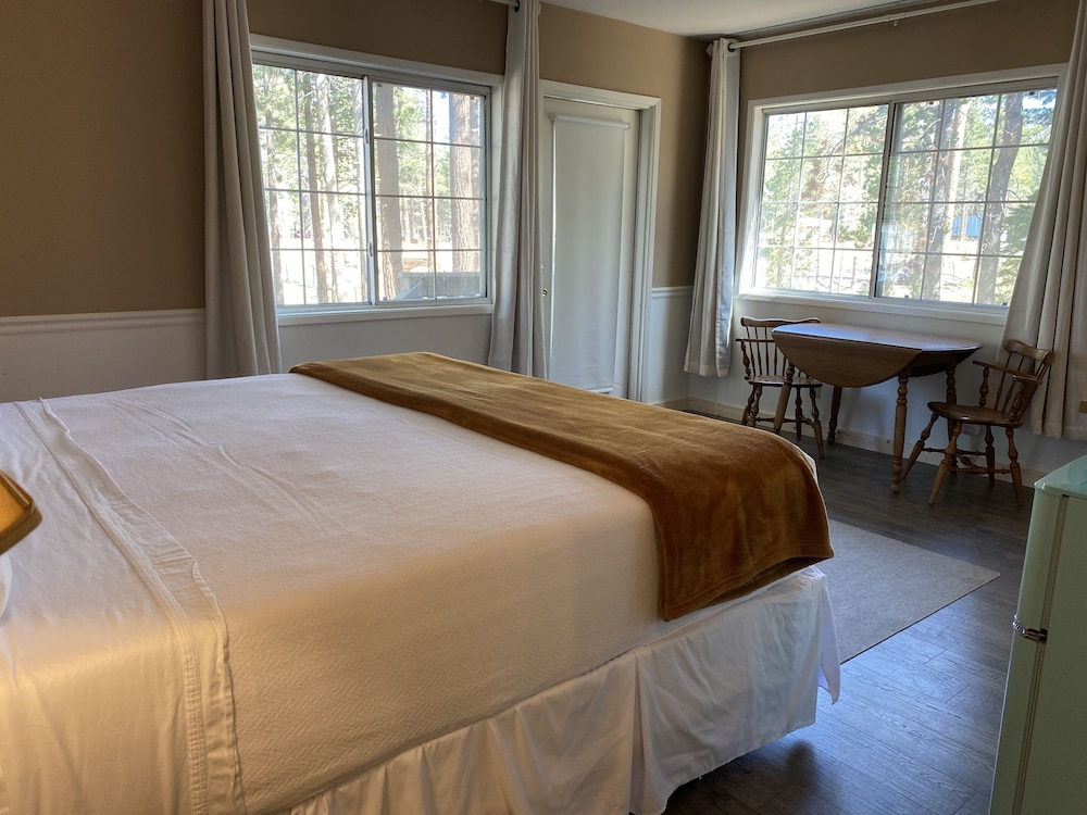 Cinnamon Bear Inn 62/80