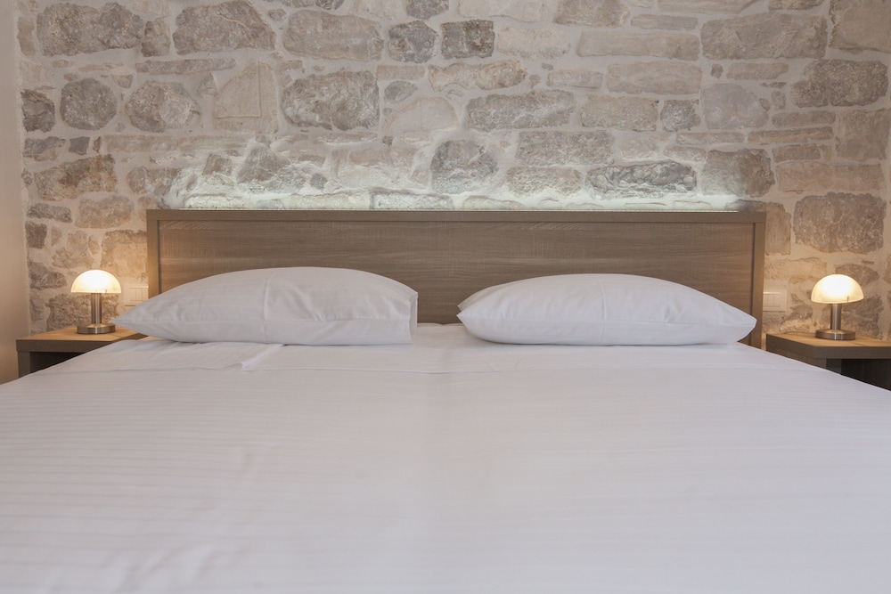 Tifani Luxury Rooms 39/50