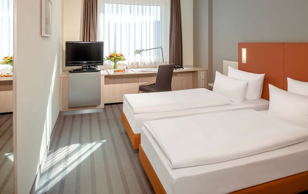 BUSINESS, DOUBLE BED