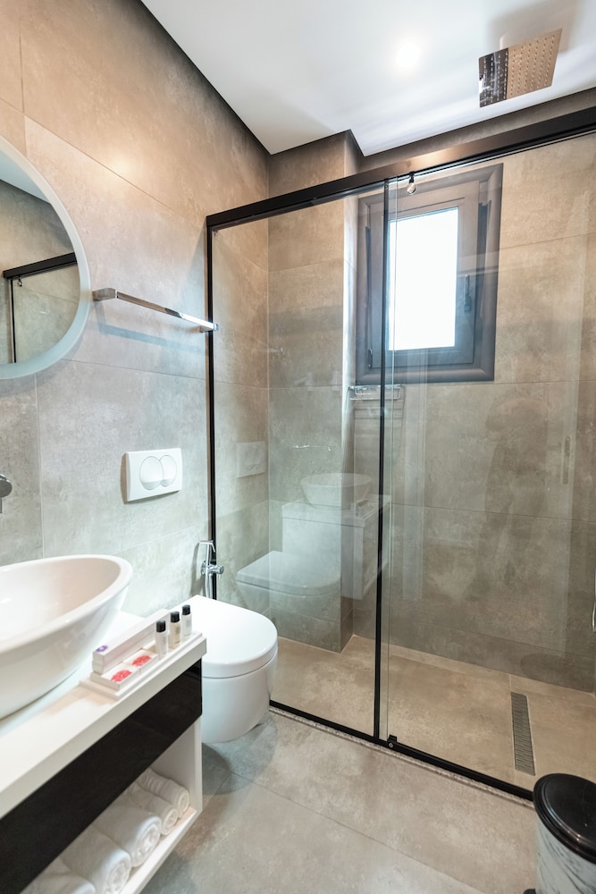 Ames Hotel & Spa 54/56