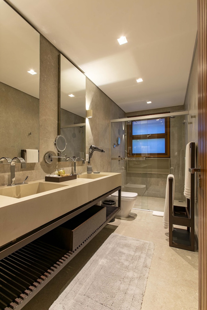 Kuara Hotel 24/50