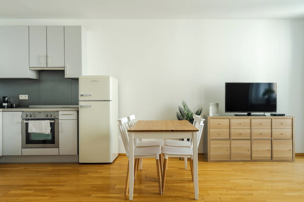 Ambiente Serviced Apartments - Centre 41/50
