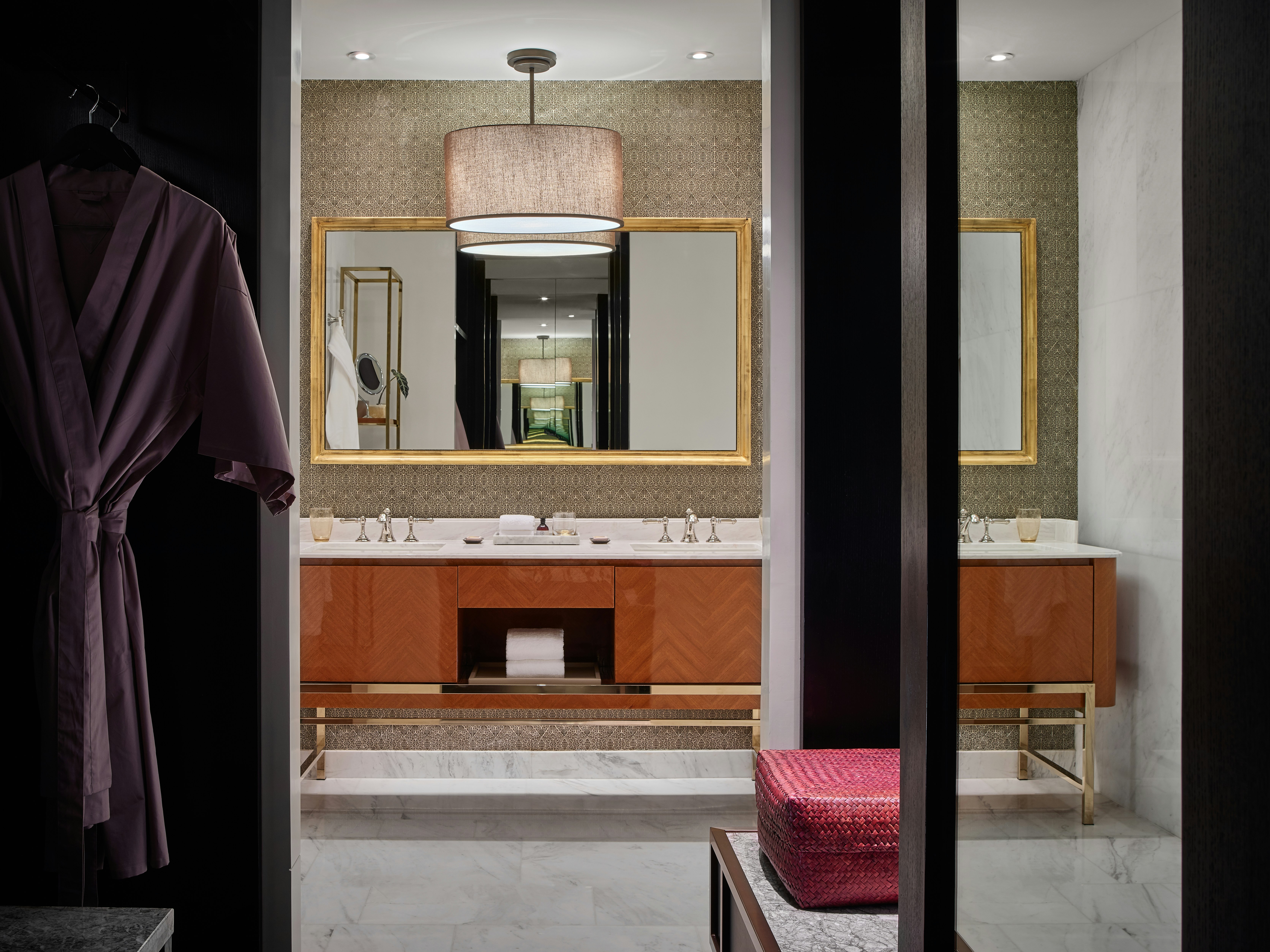 Rosewood Bangkok 84/84