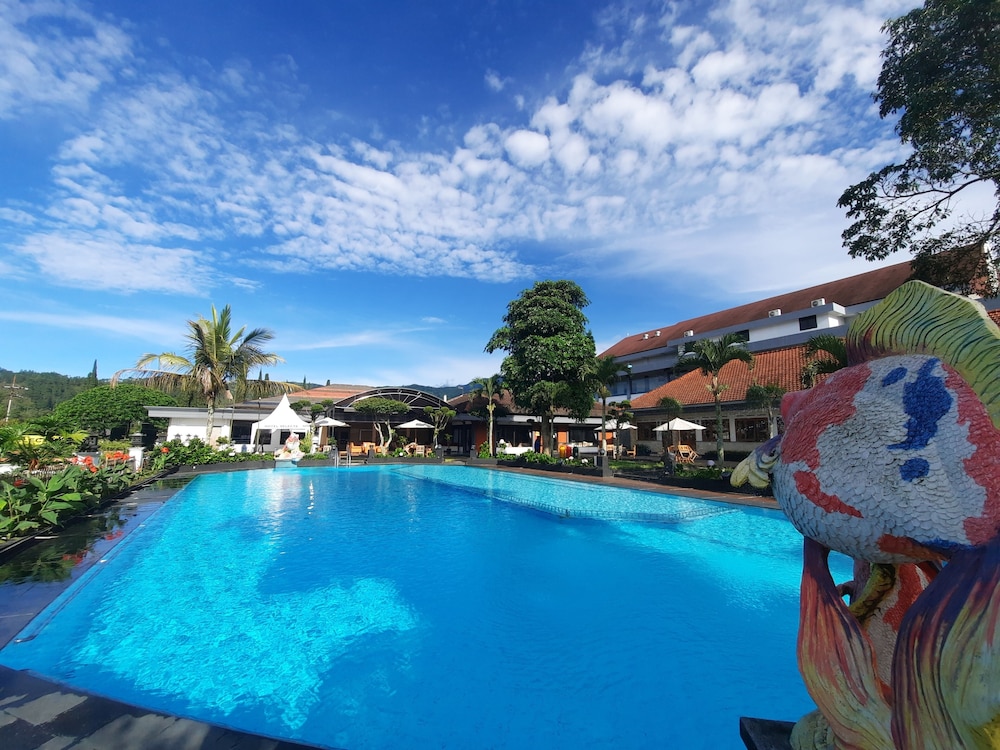 Selecta Hotel Batu Malang - Adults Only 45/50