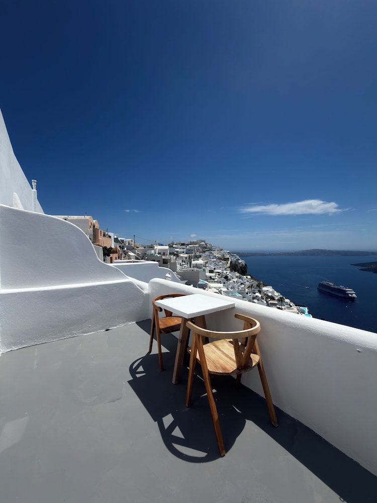 Nomikos Villas 40/46