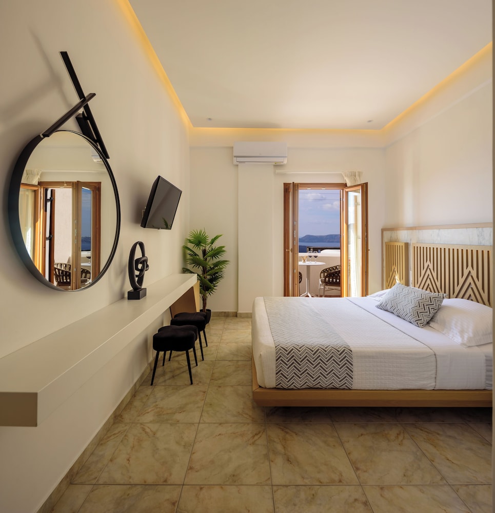 Deluxe, Double Bed, Volcano View