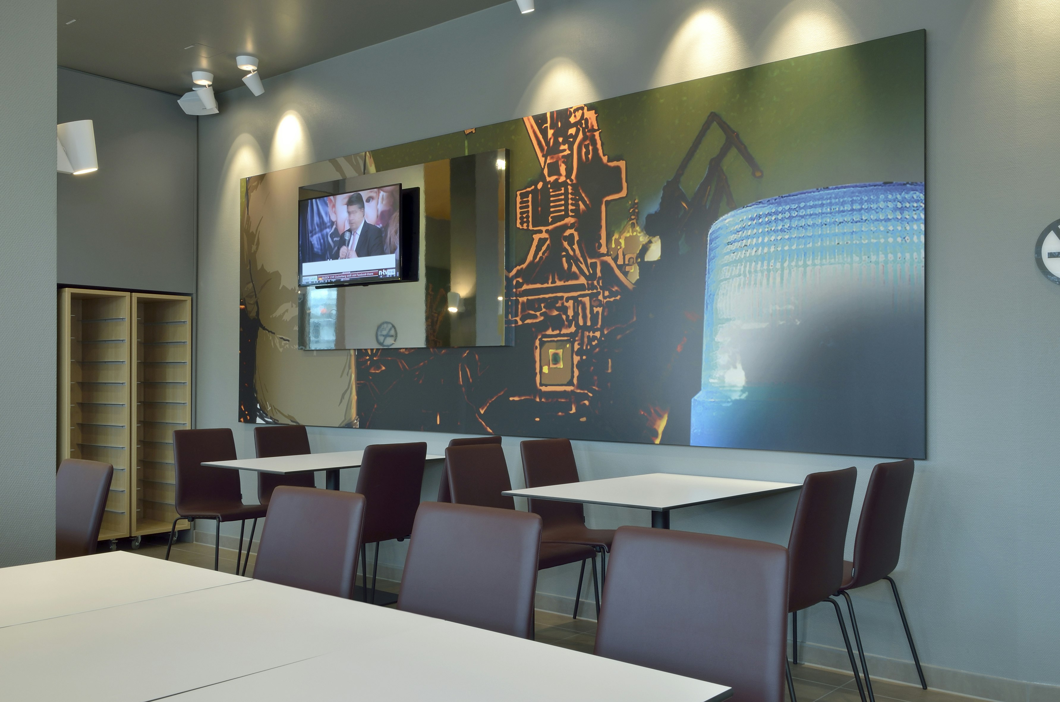 B&B HOTEL Duisburg Hbf Sud 18/25