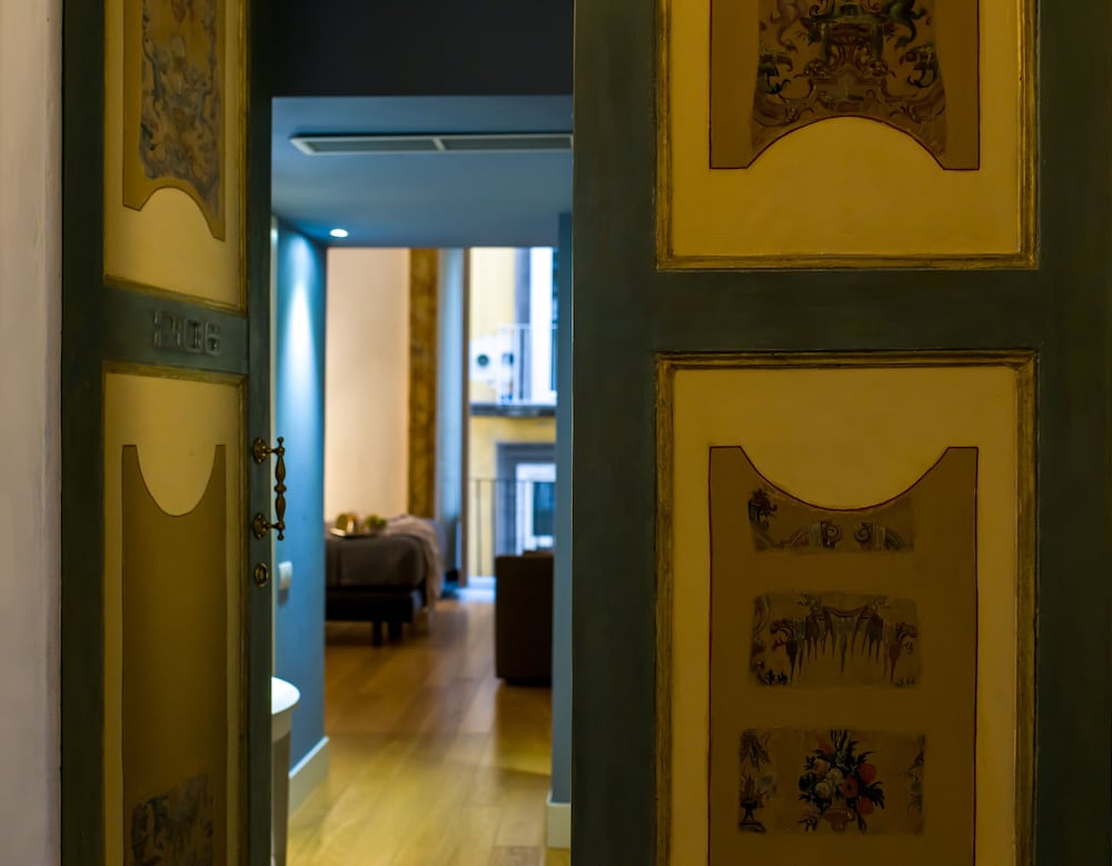 SANTA CHIARA BOUTIQUE HOTEL 4/73