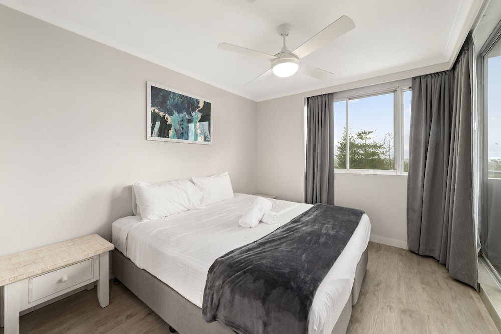 Sandpiper Apartments 16/71