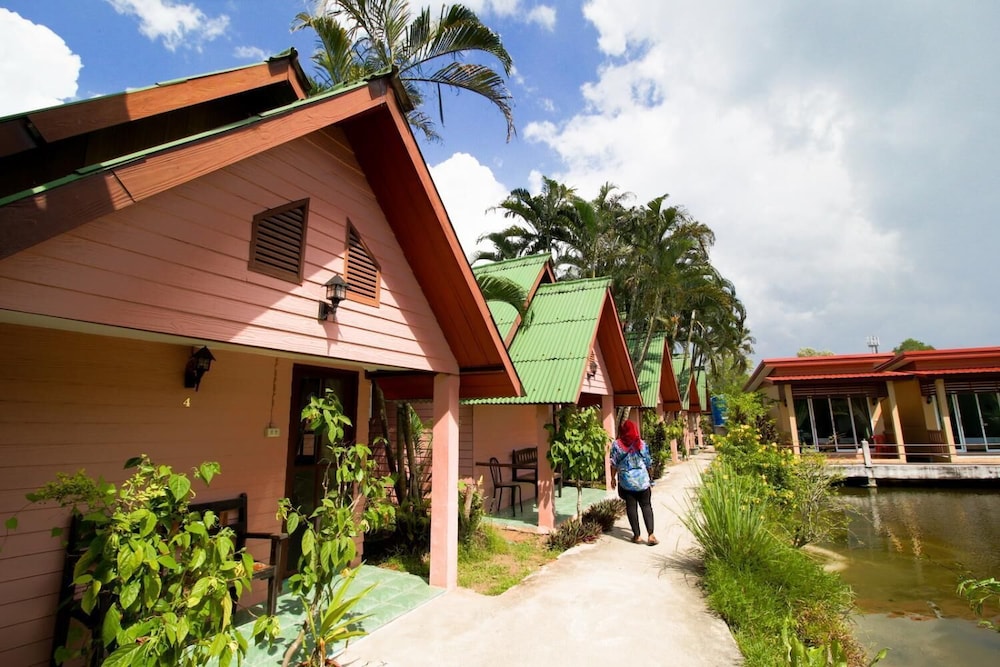 Best House Resort 1/31