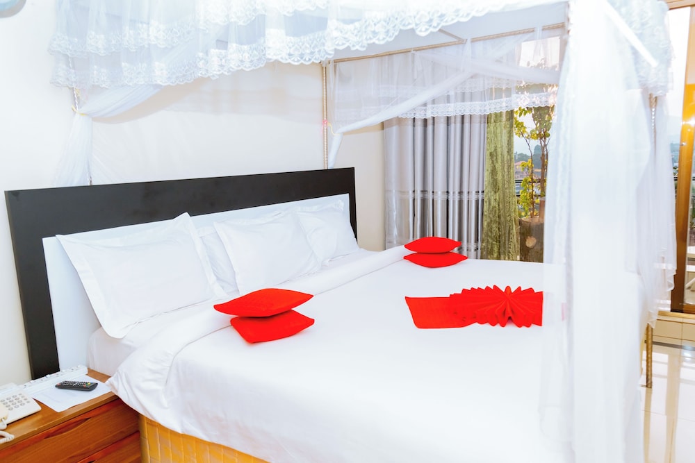 Five To Five Hotel 27/71
