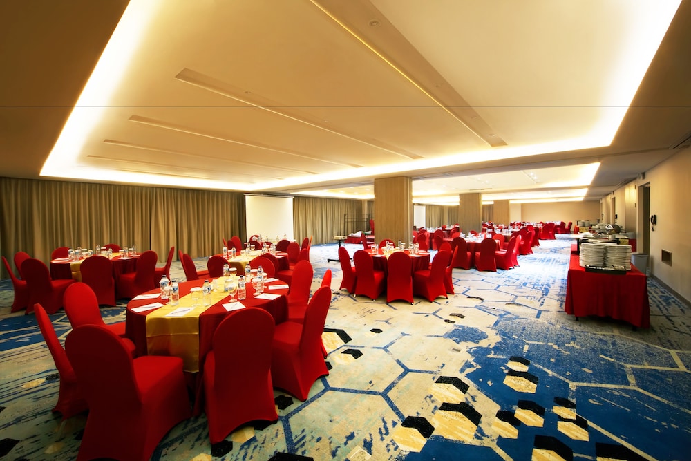 NOVOTEL PEKANBARU 57/67