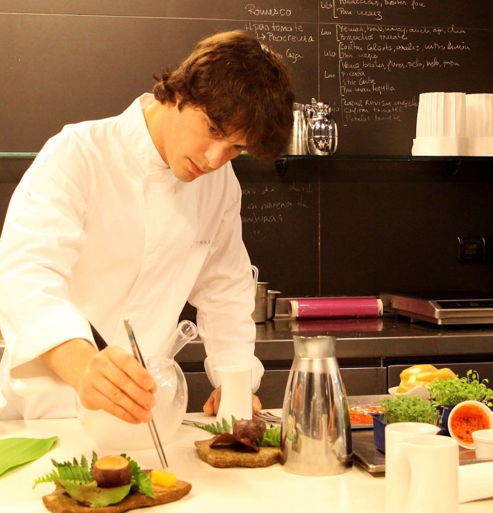 ABAC RESTAURANT HOTEL 13/80