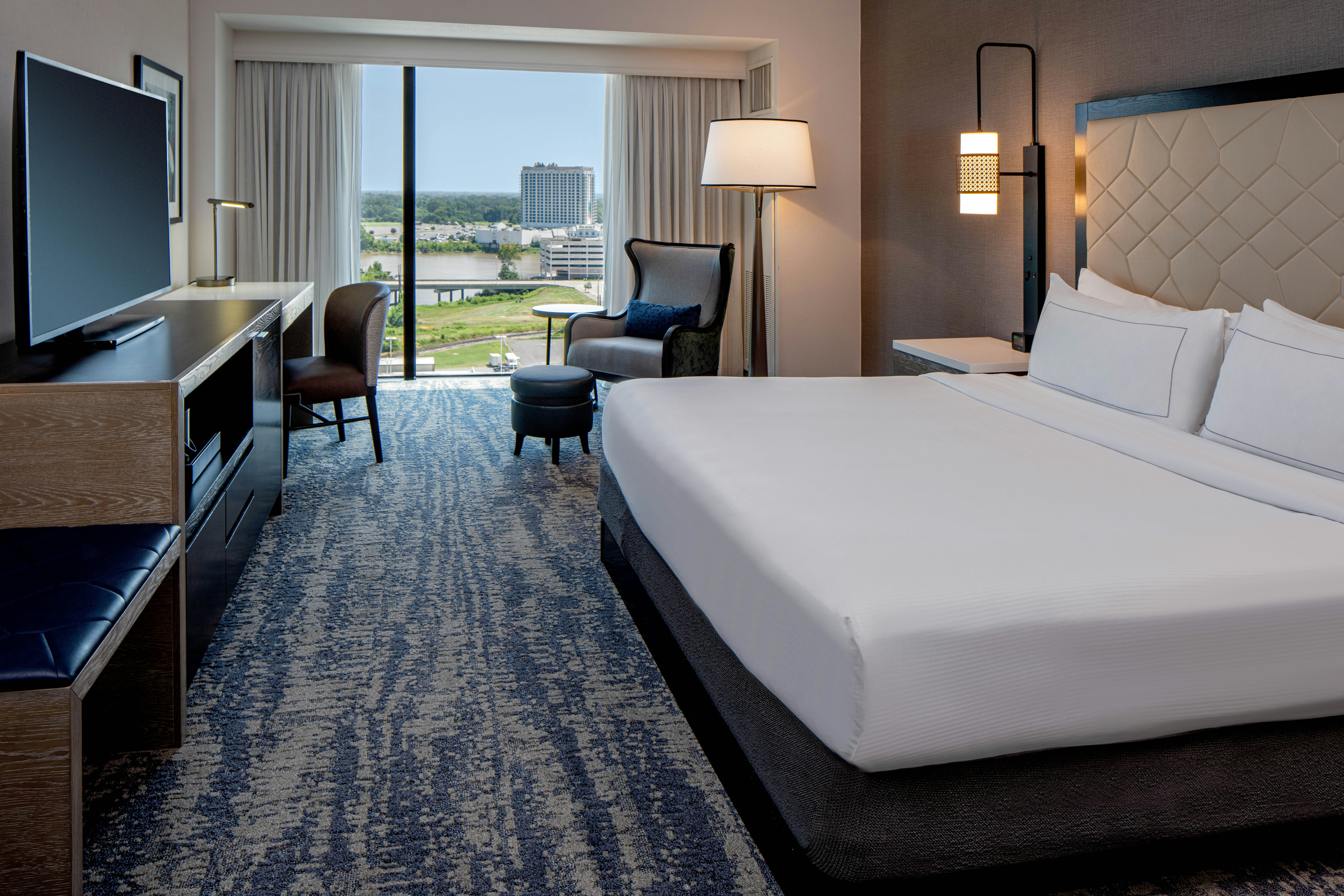 ROOM, KING BED, ACCESSIBLE