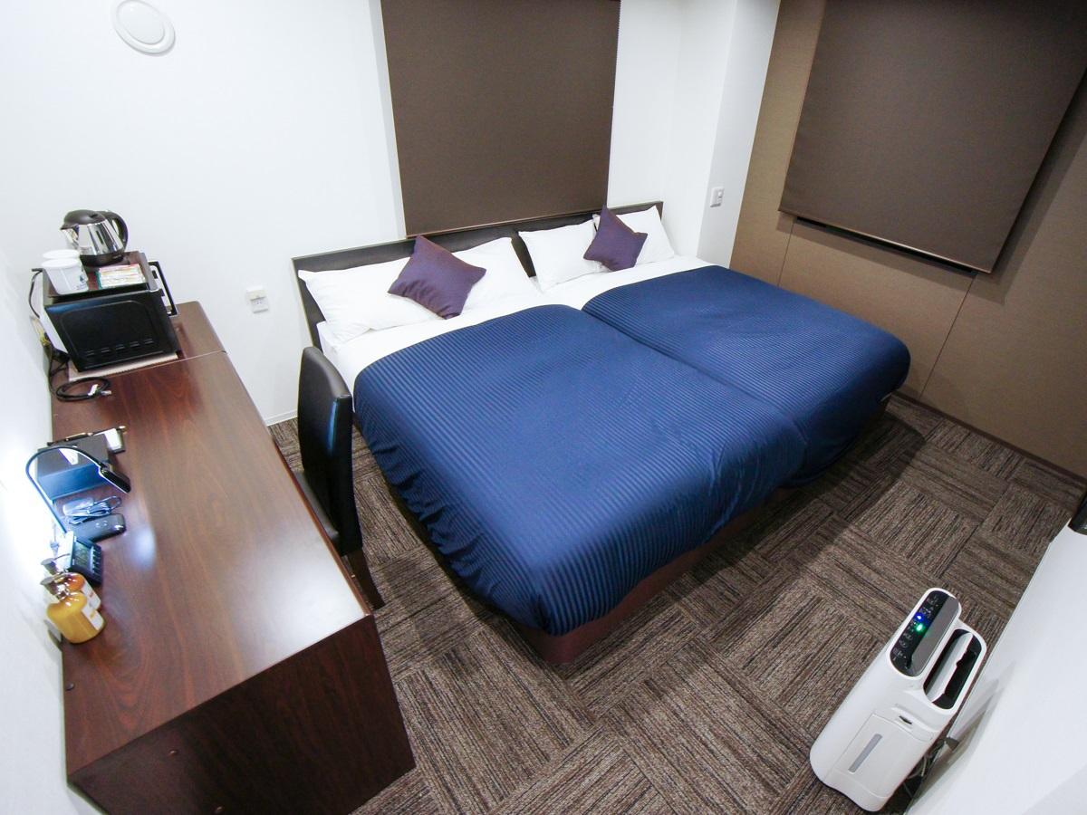Standard, Twin Beds