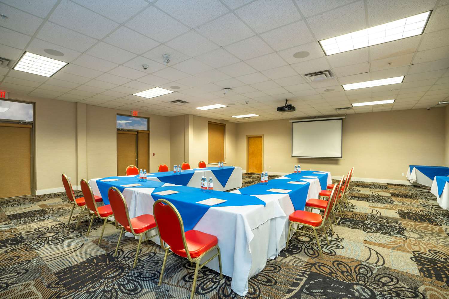 Comfort Inn & Suites Surrey 52/60