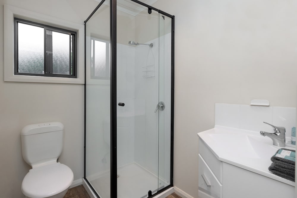 BIG4 Hobart Airport Tourist Park Hotel 45/48