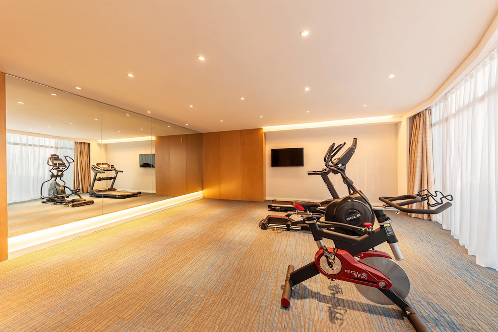 Holiday Inn Express Yichang Riverside 54/81