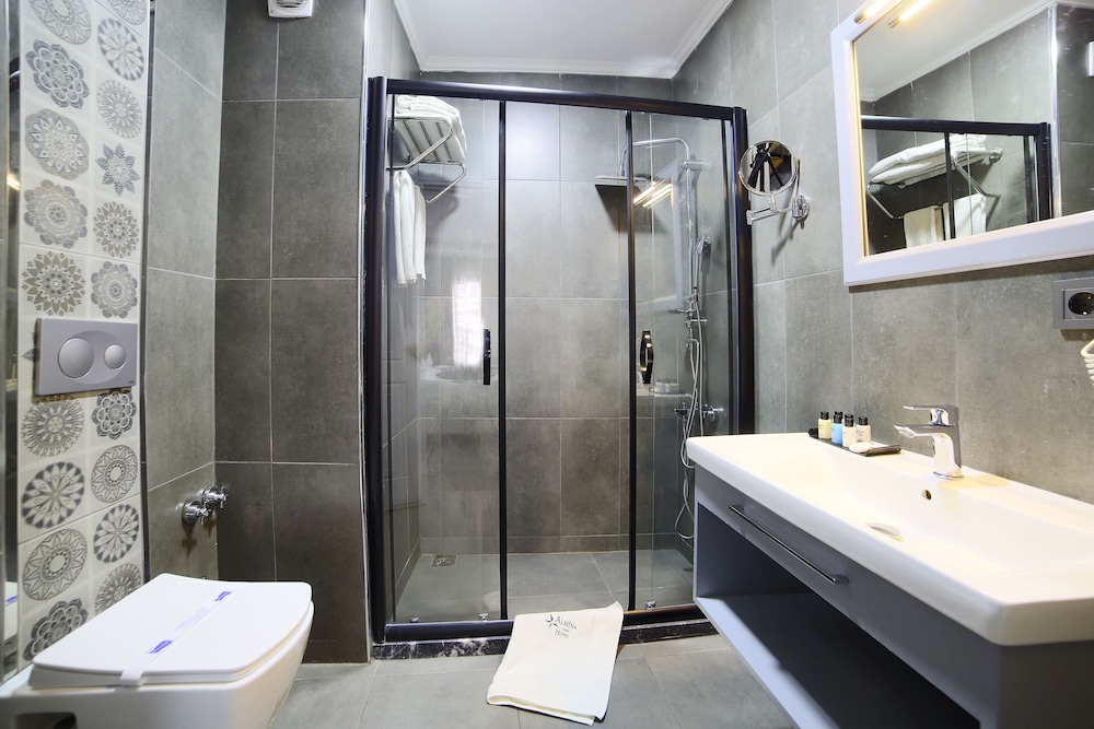 Almina Inn Hotel 45/50