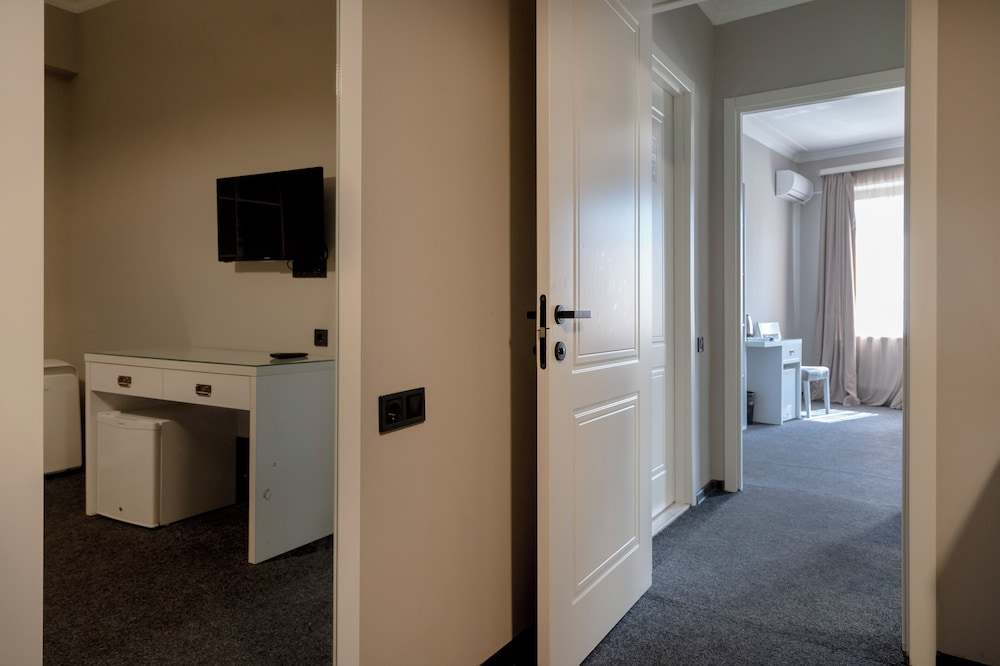 Hotel Piazza 22/50