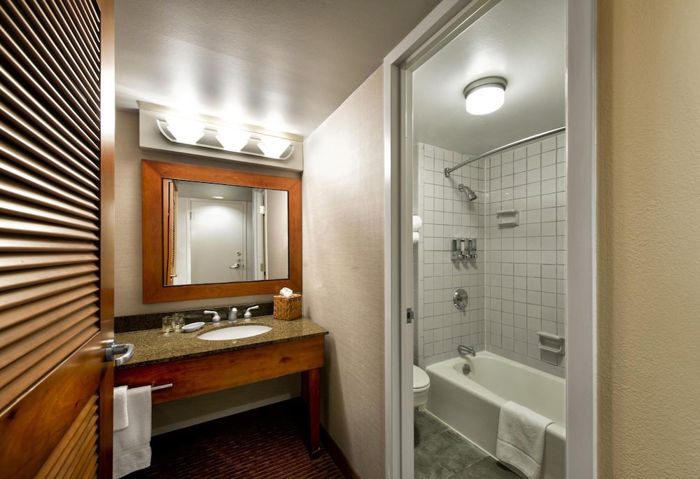 Westmark Fairbanks Hotel & Conference Center 13/46