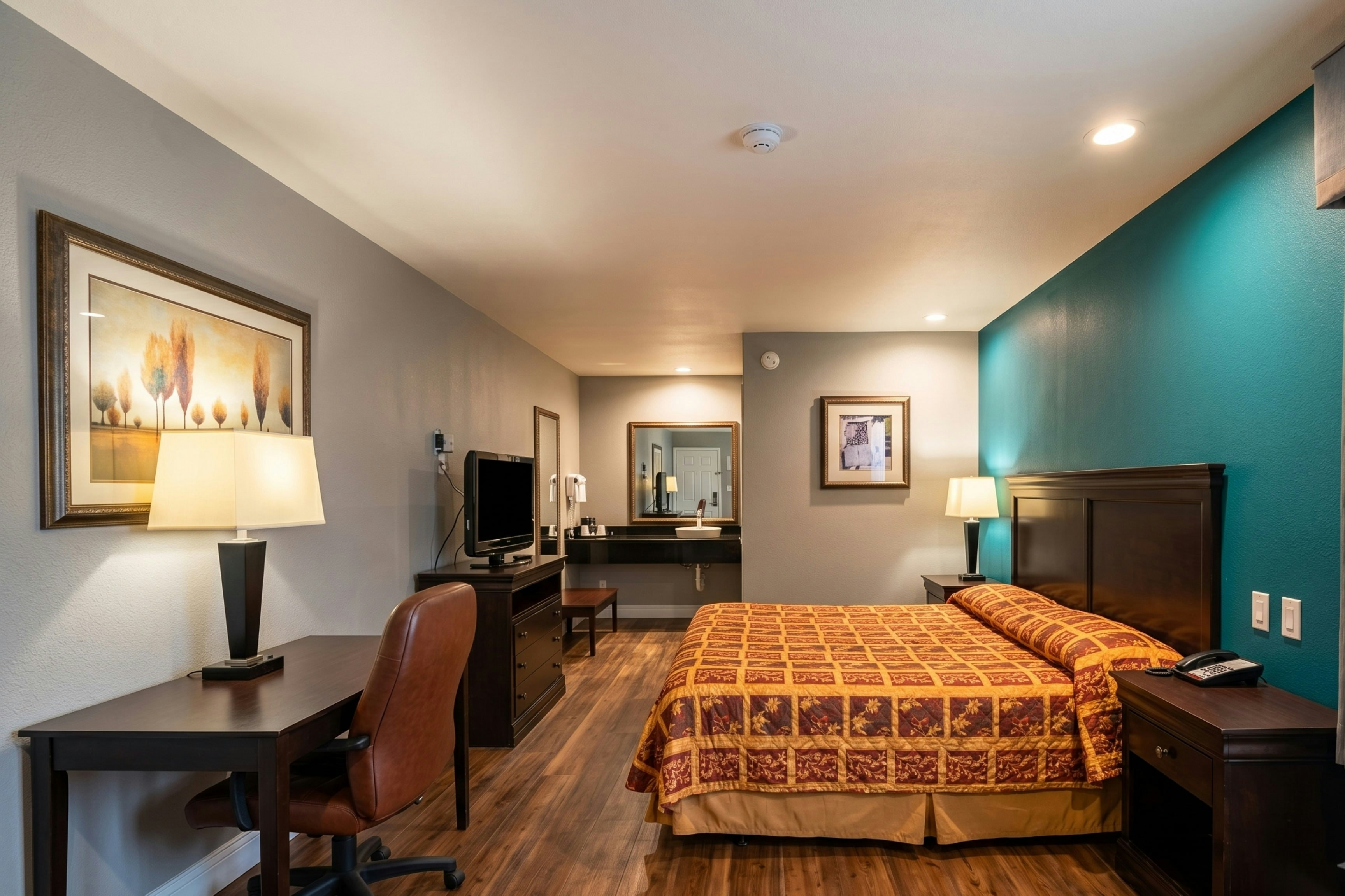 OYO Deluxe Inn 11/20