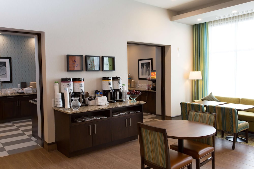 Hampton Inn By Hilton Lloydminster 41/49