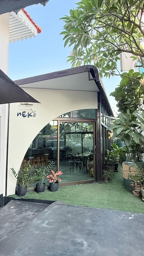 Issara House Bangkok 4/57