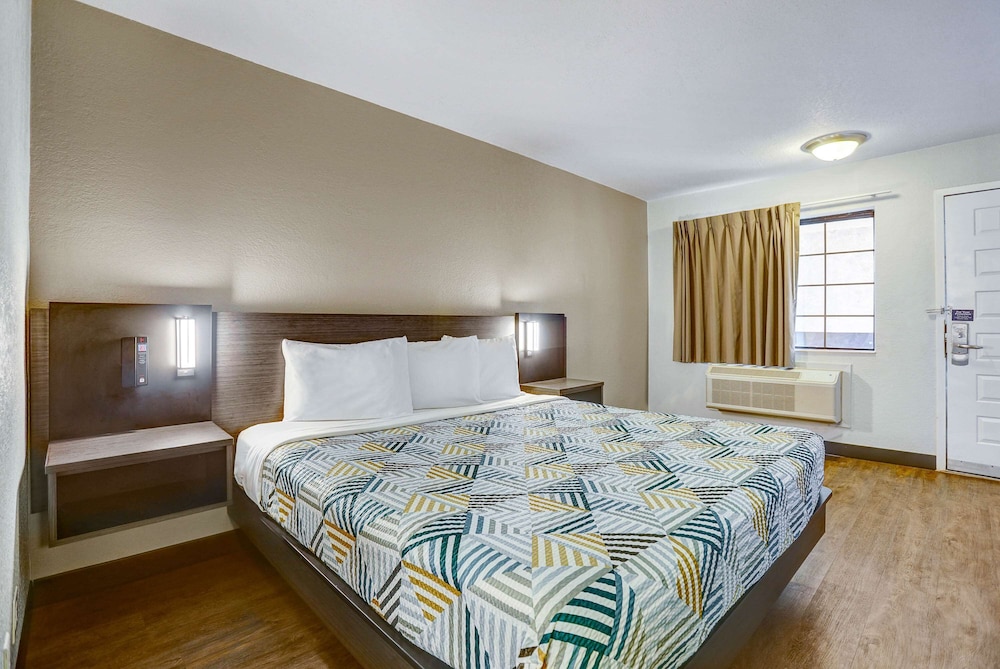 Motel6 Amarillo, TX - Airport 8/37