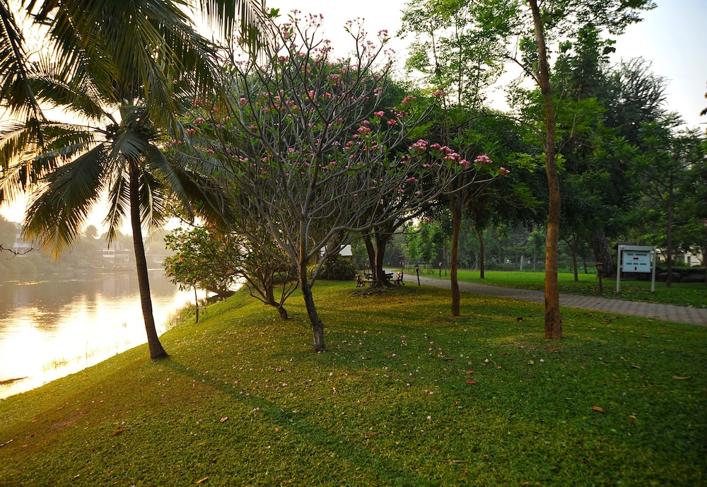 Felix River Kwai Resort 64/69