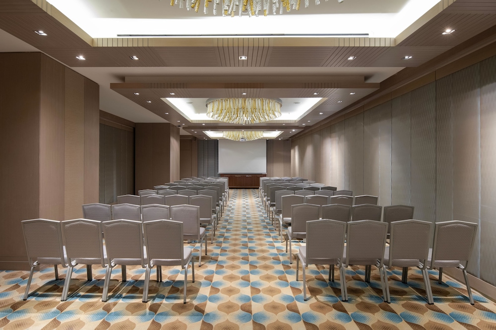 Windsor Hotel & Convention Centre Istanbul 39/48