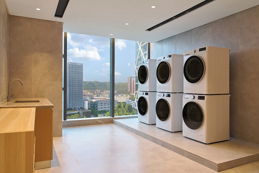 Hyatt Place Shenzhen Longgang 27/42