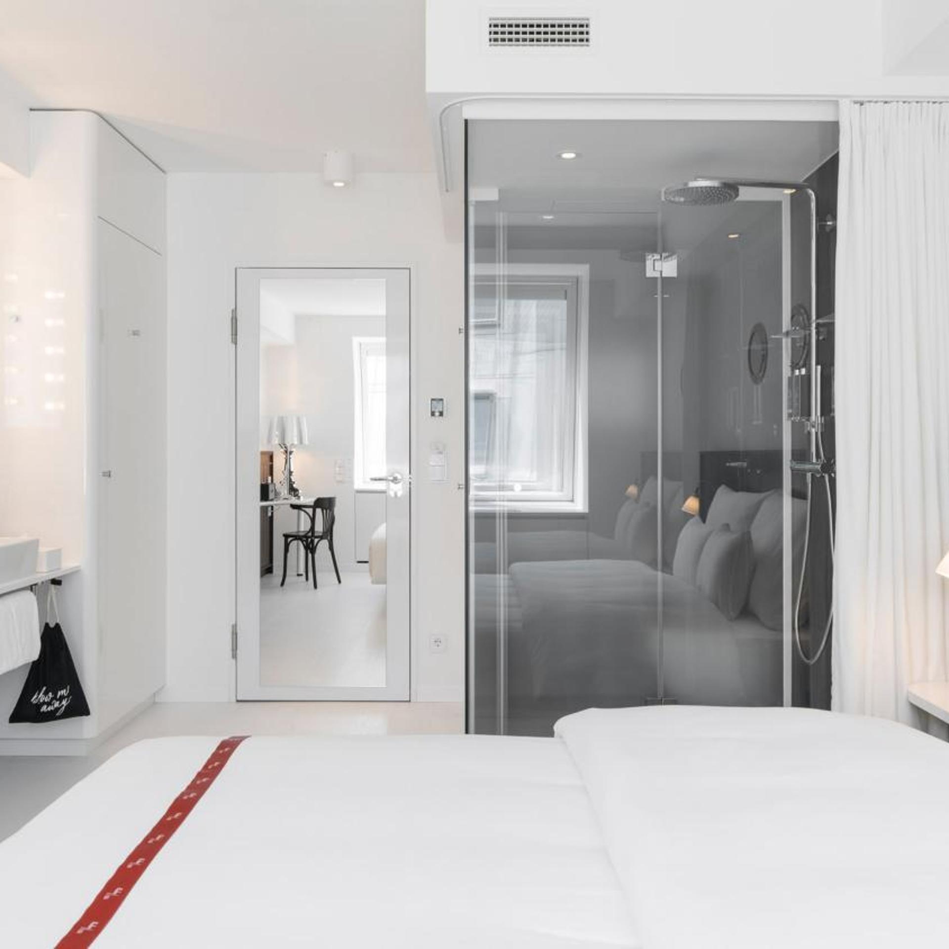 Lovely, King Bed