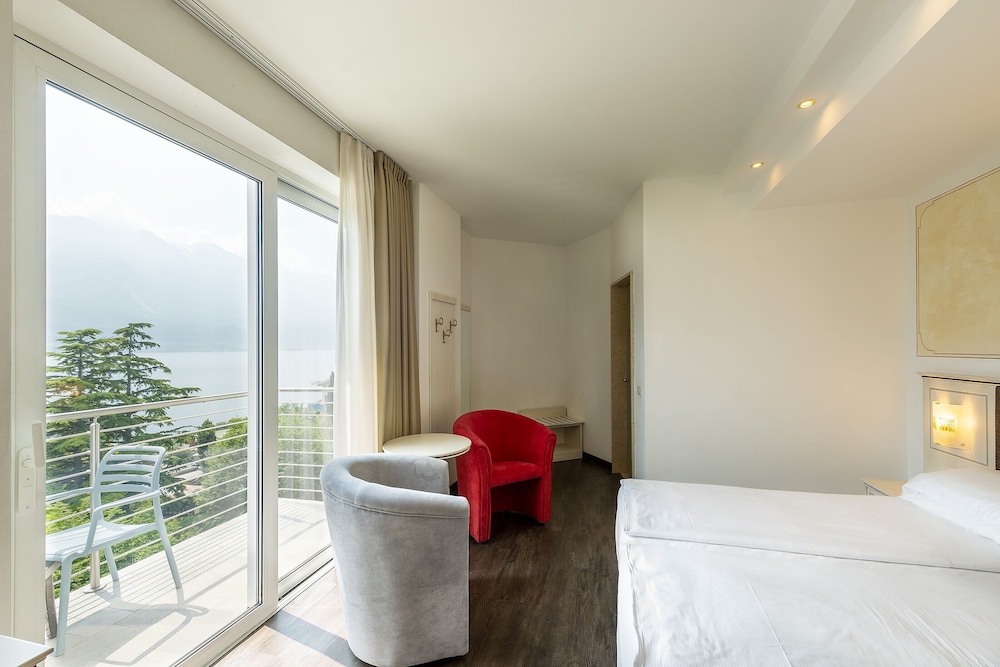 Hotel Sogno Del Benaco 18/63