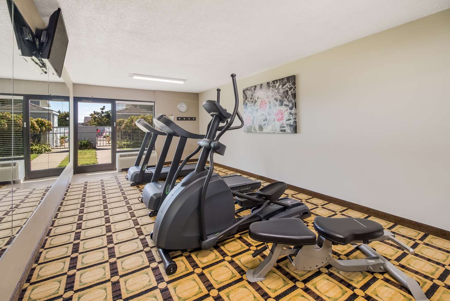 Best Western University Inn 5/18