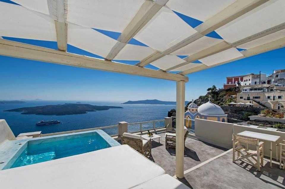 Caldera Cliff Illusion Suites 11/24