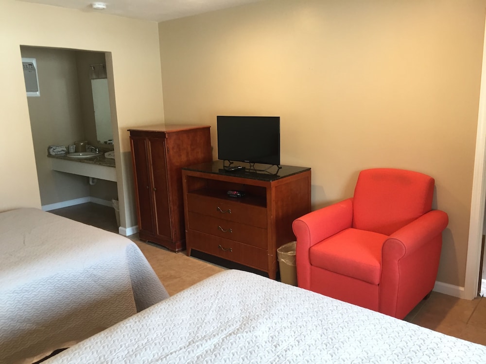 Holiday Lodge 29/66