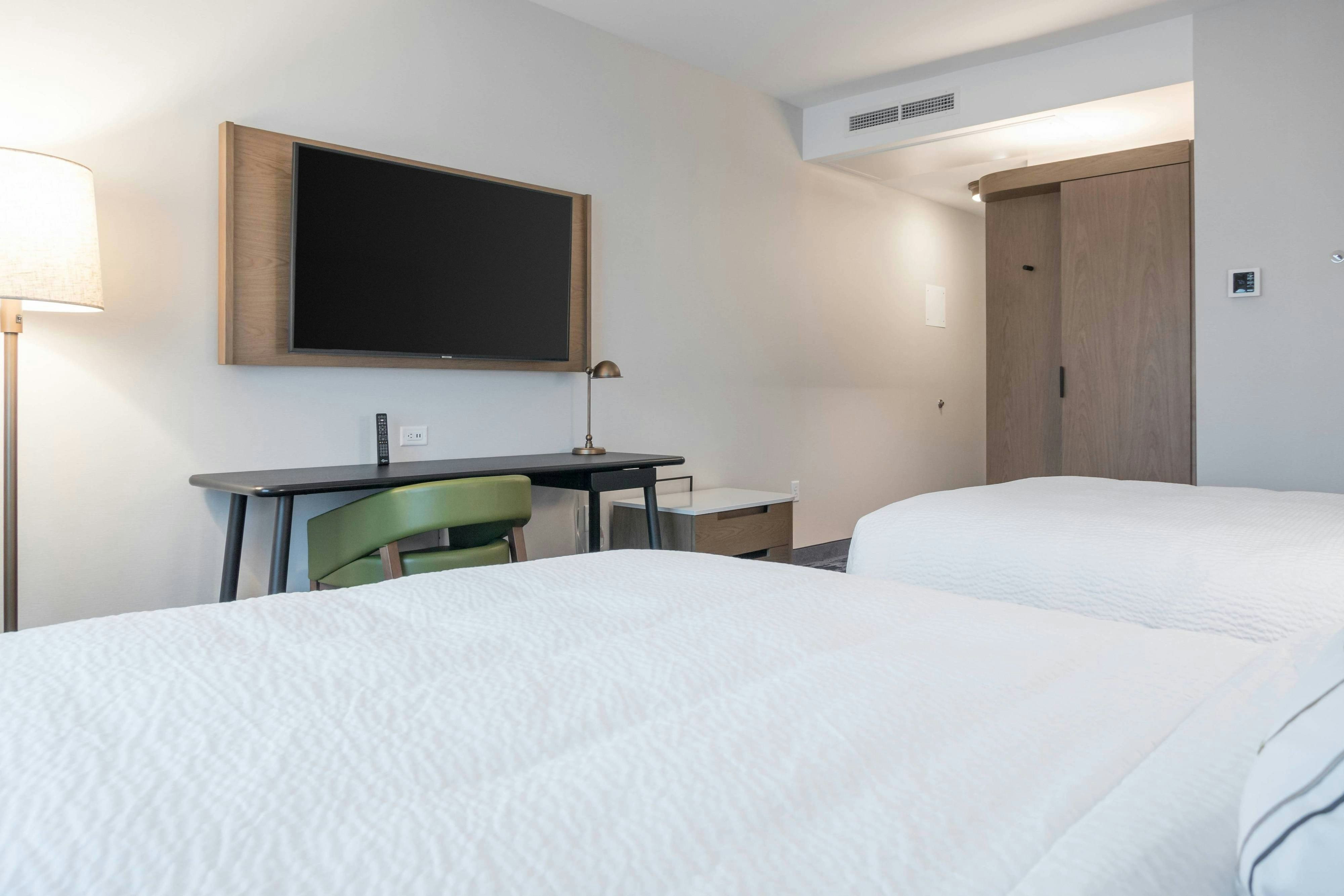 room, 2 queen beds