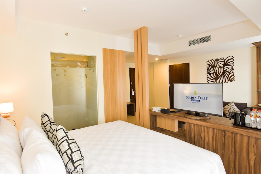Golden Tulip Essential 17/50