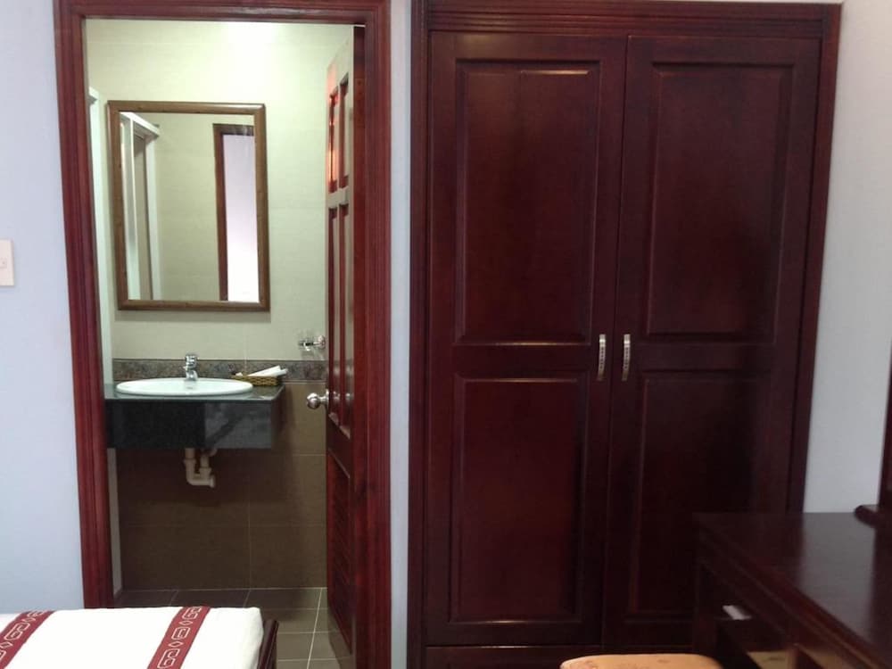Huy Hoang Hotel 33/33
