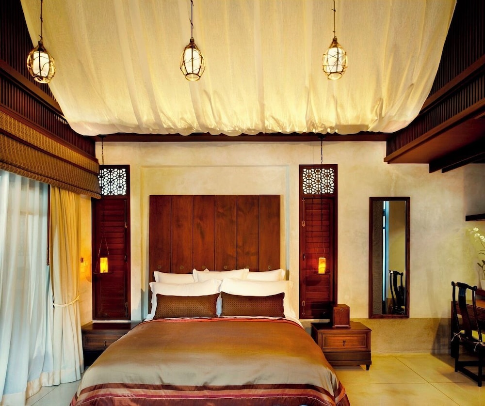 The Lamai Samui 19/77