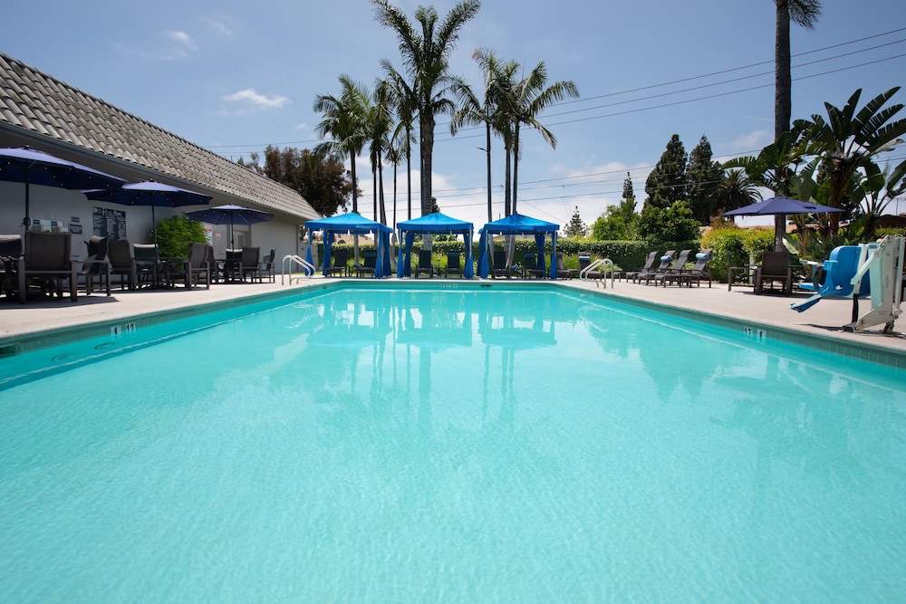 Crowne Plaza Costa Mesa Orange County 1/64