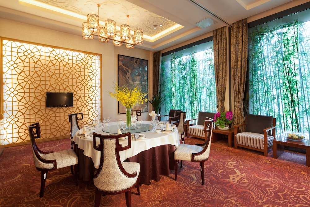 Holiday Inn Beijing Shijingshan Parkview 60/78