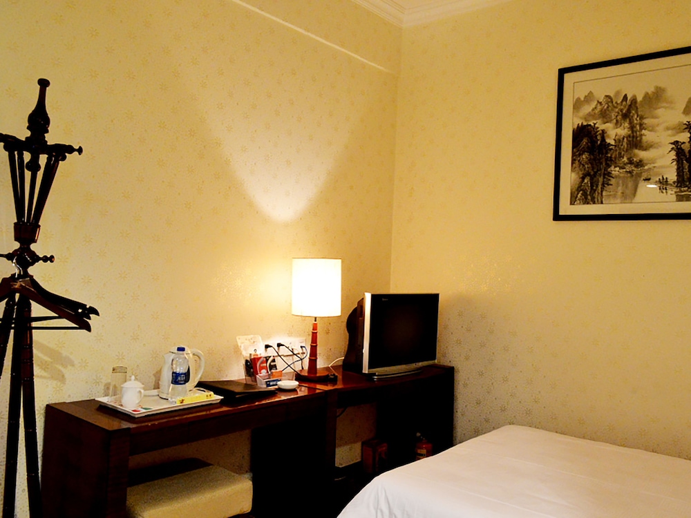 Pazhou Hotel 52/71