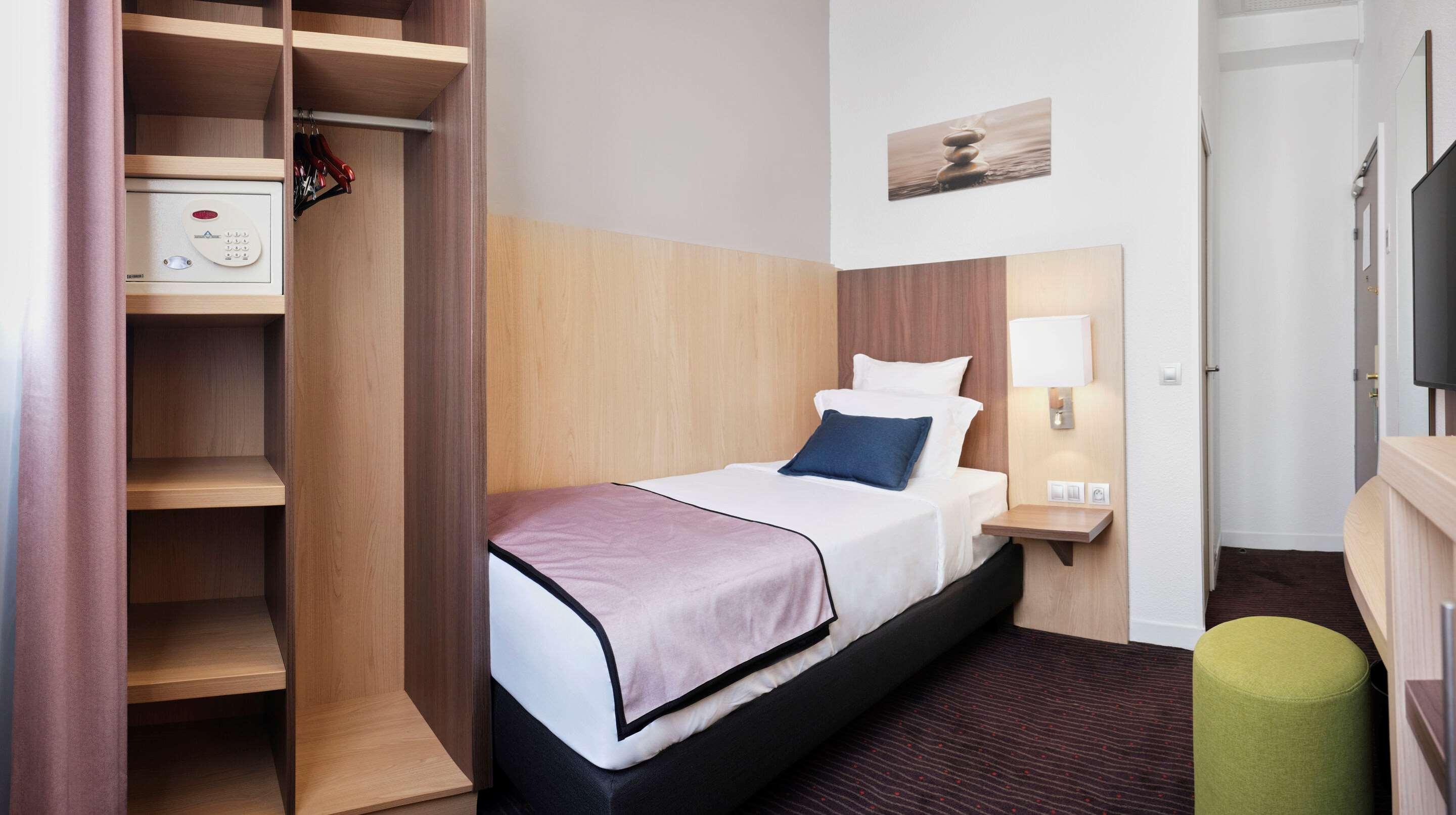 ROOM, SINGLE BED