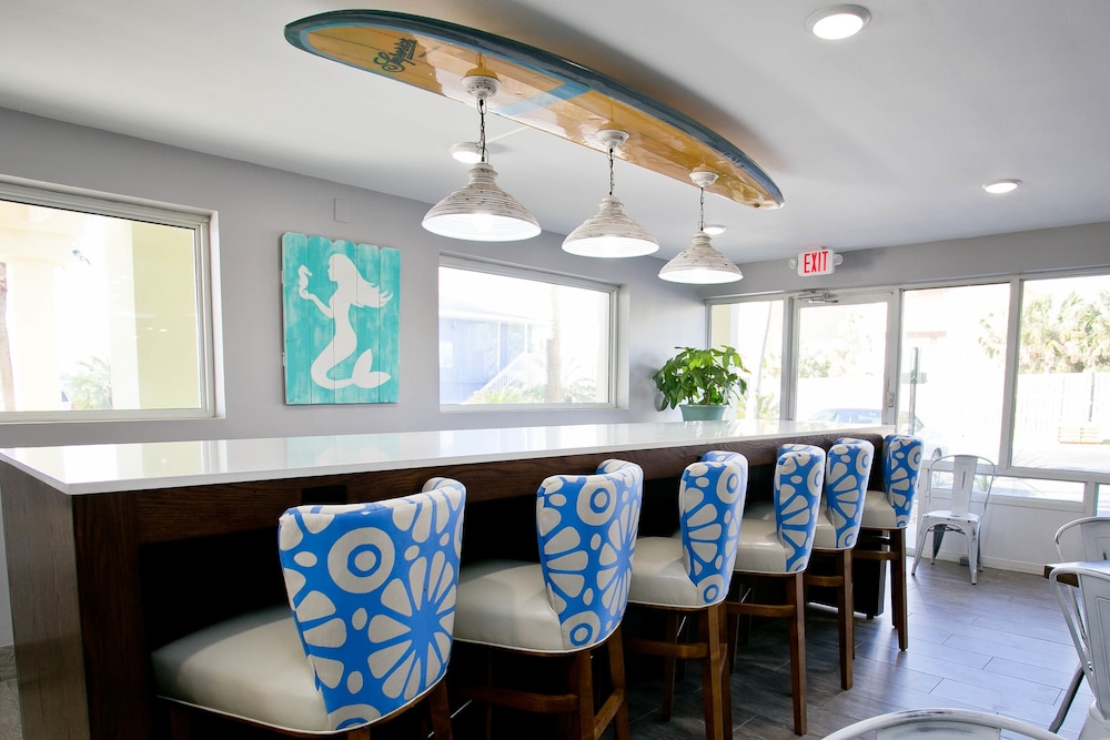 Surf Sand Hotel 34/57