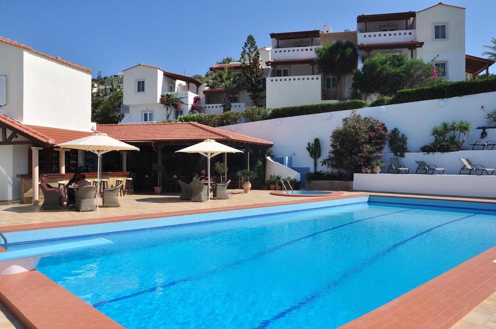 CASTRI VILLAGE HOTEL 18/50